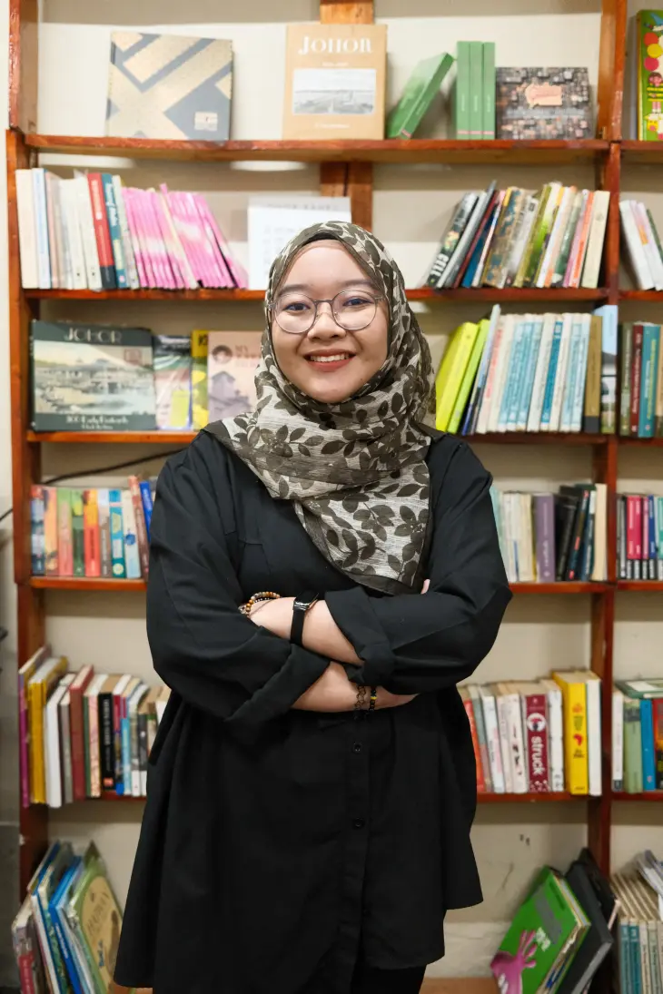 Putri Athierah Image
